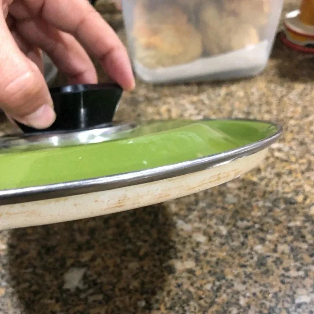 VTG SUPER RARE AVOCADO 70s REPLACEMENT LID WITH SQUARE KNOB HOLDER